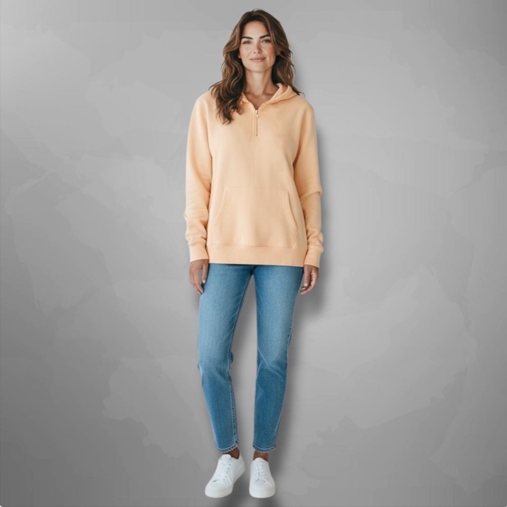 T Tahari sweatshirt M new